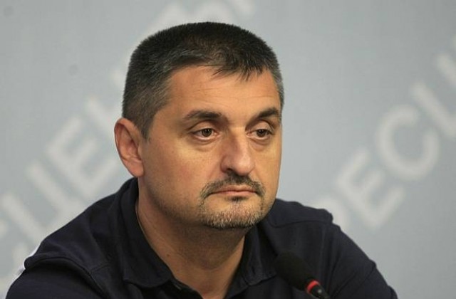 Анкетна комисия в НС се заема със скандалното тефтерче на Филип Златанов