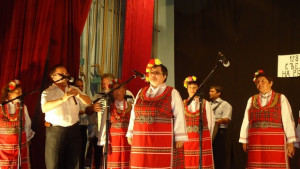Чарда и Чарган се надпяват