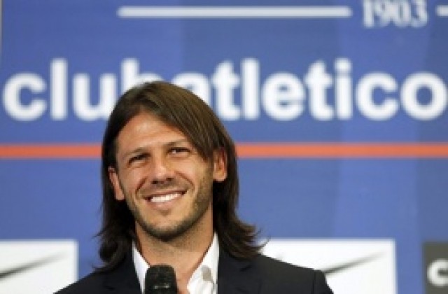 Демикелис аут за 6 седмици