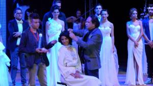 Елитни фризьори сътвориха зрелищен спектакъл във Велико Търново