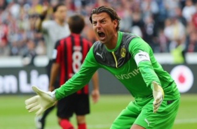 Вратарят на Дортмунд се стресна от Йозил