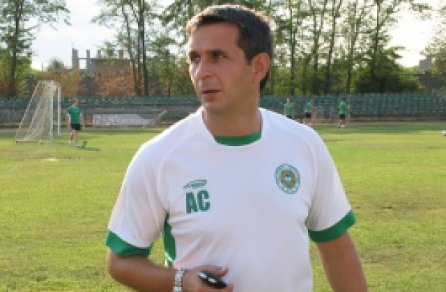 Нефтохимик се прибира от лагера в Банско