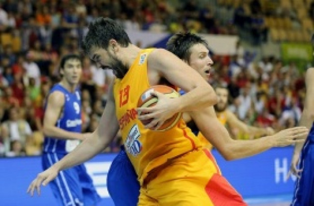 Евробаскет 2013: Испания даде едва 39 точки на Чехия