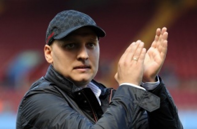 Стенли загрява за емоционалния ден