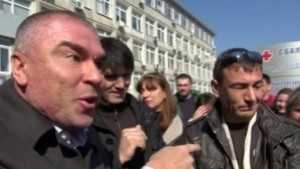 Марешки с контражалба за обида срещу протестиращ