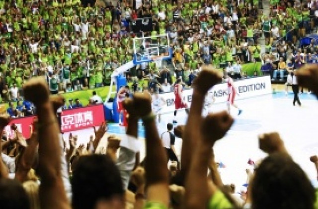 12 отбора продължават битката за трофея на Евробаскет 2013