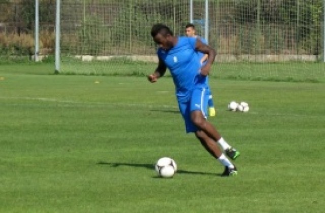 СНИМКИ: Ларсен Туре и Горан Блажевич с първа тренировка за Левски