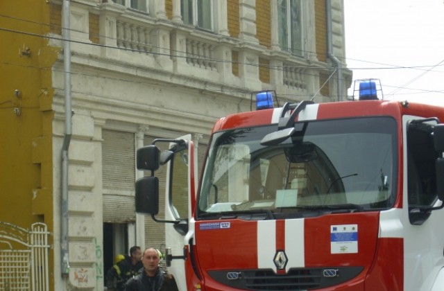 Продължават пожарите заради небрежност