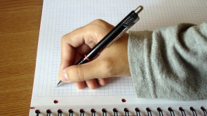 Молба към БАН главната буква В във Вие да отпадне