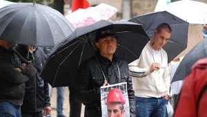 За пореден ден контрапротестиращи поискаха оставката на Плевнелиев