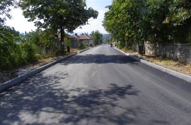 Възстановена е асфалтовата  настилка ул. Василка Бенева