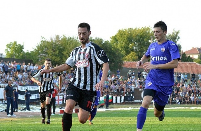 Етър ВТ и Локо /Г. Ор./ в дерби за Купата на АФЛ