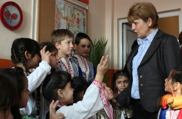 Фандъкова ще търси пари от кабинета „Орешарски” за строителството на детски градини