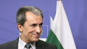 Орешарски обяснява на депутатите за АЕЦ Белене