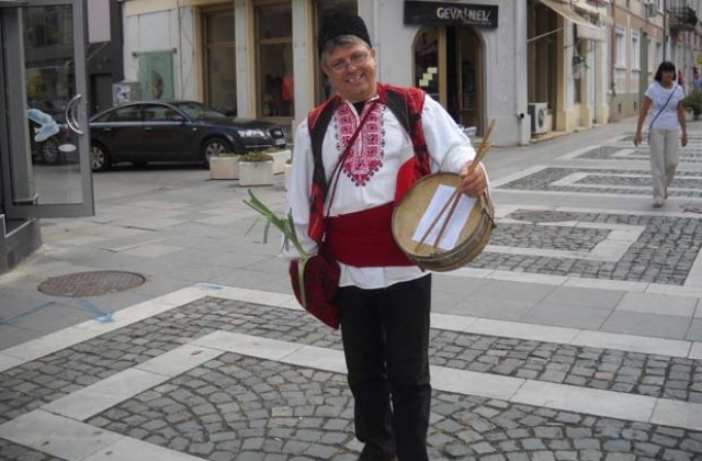 Глашатай кани на врачанския панаир