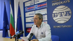 Общински съветник с три питания към кмета на предстоящата сесия