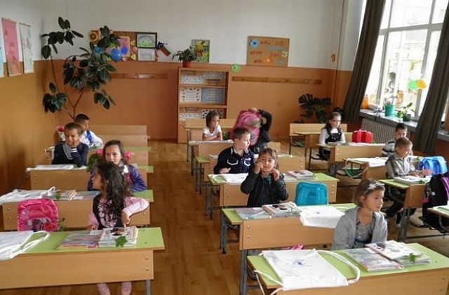 192 първокласници тръгват на училище в община Разлог