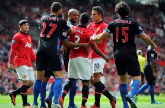 ВИДЕО: Ван Перси и Рууни с голове за победа на Юнайтед