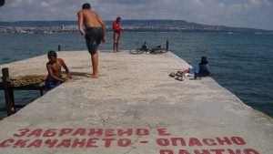 Лекари по плажовете до края на септември