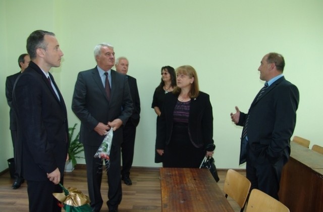 Гл. секретар на МОН Красимир Вълчев гостува на училища в Джулюница и Горна Оряховица