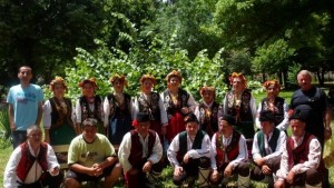 Награда за Групата за автентични танци Пиргулянска китка от Генерал