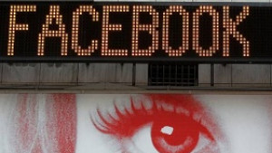 Иран възстанови блокирането на Фейсбук и Туитър