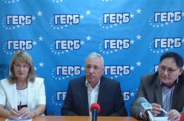 Случващото се в държавните структури е кадрови геноцид, смята Любомир Христов