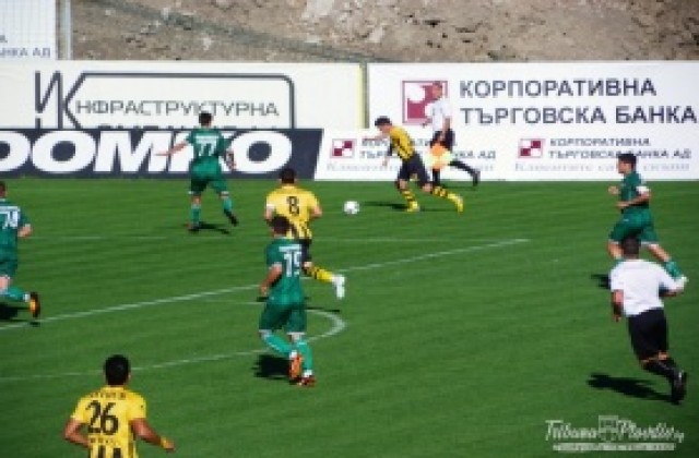 Празникът на Ботев продължи, отказа Нефтофимик от реванша с 6:0