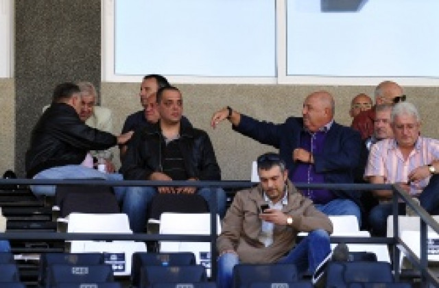 Венци: Знаете ли, къде е Лом, къде е Лондон?!