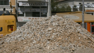 Жена е открита мъртва в изкоп до училище Райчо Каролев