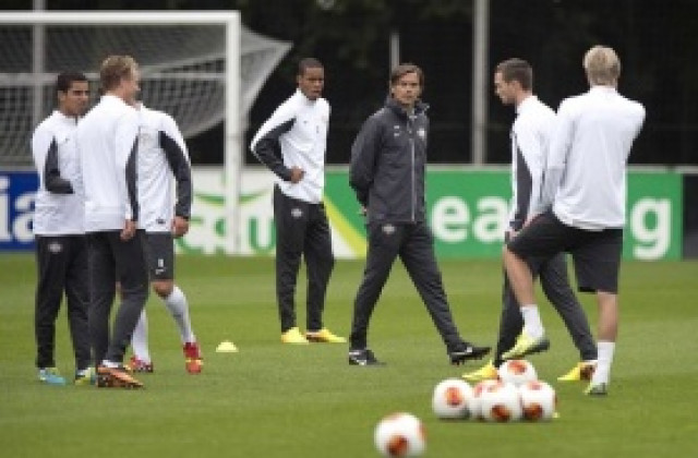 Изненади в състава на ПСВ, Стоев остави Платини извън групата