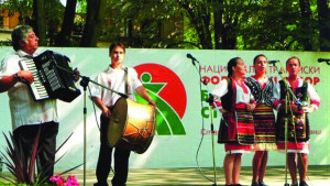 Самодейци от Хайредин с куп награди от национален фестивал