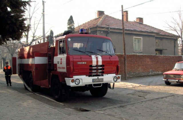 Горя складово помещение в Професионалната гимназия в Ямбол