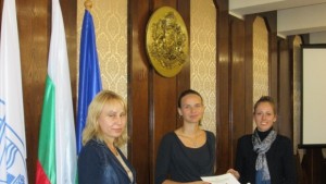 Осиновители на зелени площи от Русенския кей получиха сертификати