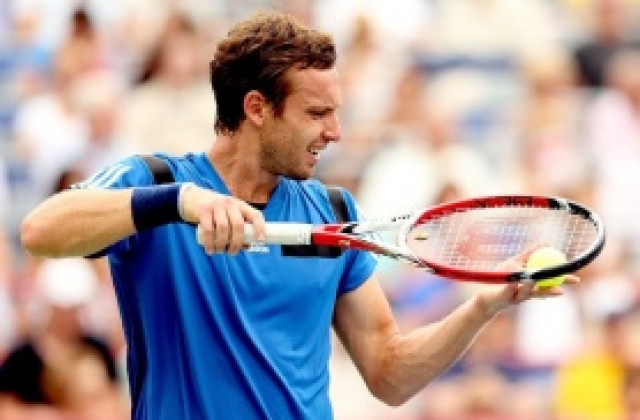 Гулбис и Гарсия-Лопес ще спорят за титлата в Санкт Петербург