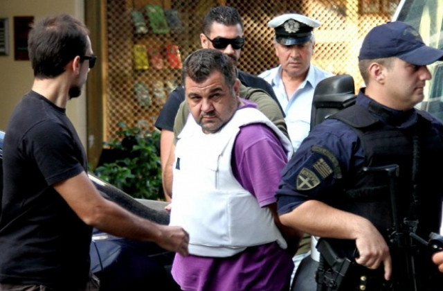 Повдигнаха обвинение срещу убиеца-неонцист на гръцки музикант