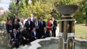 Ротарианци възстановиха фонтан край Художествената галерия Борис Денев