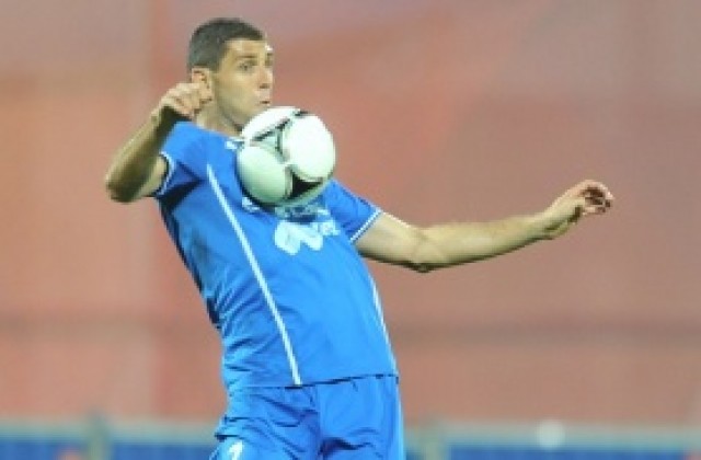 Макриев сменя Цецо Генков за мача с нафтата