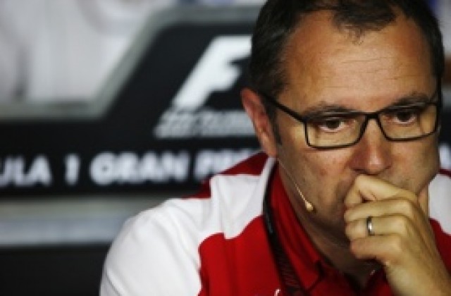 Шефът на Ферари: Надеждите ни се крият в някакъв проблем за Фетел