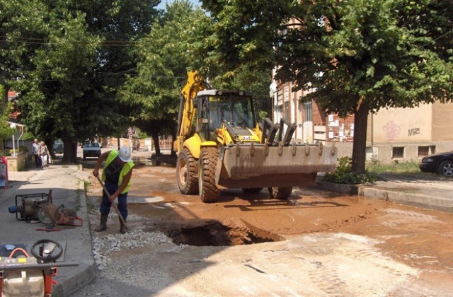 Авария спира водата в част от Враца