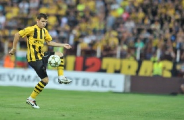 Оперират Тодор Неделев днес