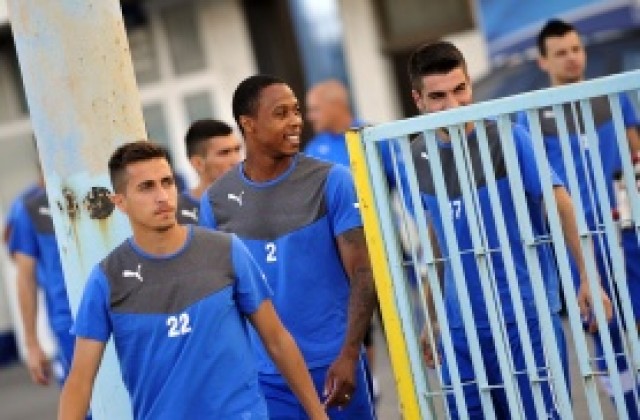 Дъстли Мюлдер попадна в групата на Левски за мача с Нефтохимик