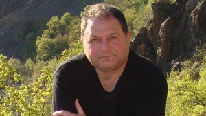 Комисията по култура ще заседава извънредно за строшения роял Блютнер