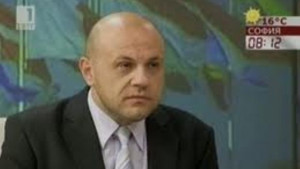 Кметът и ОбС решават да подменят водопровод инвестиционното министерство не