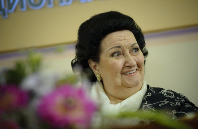 Оперната прима Монсерат Кабайе пристигна за концерта си в София