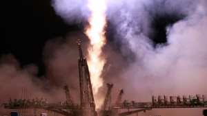 Космическият кораб Союз успешно се скачи с МКС