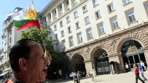 Пореден контрапротест пред президентството