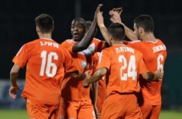 Литекс се върна на пътя на победите срещу Локо Пд, и отново е в тройката