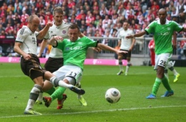 ВИДЕО: Байерн успя с ходенето по мъките срещу Волфсбург, Дортмунд громи