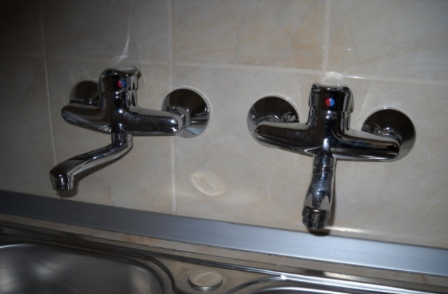 Част от „Цветница“ без топла вода за 5 дни